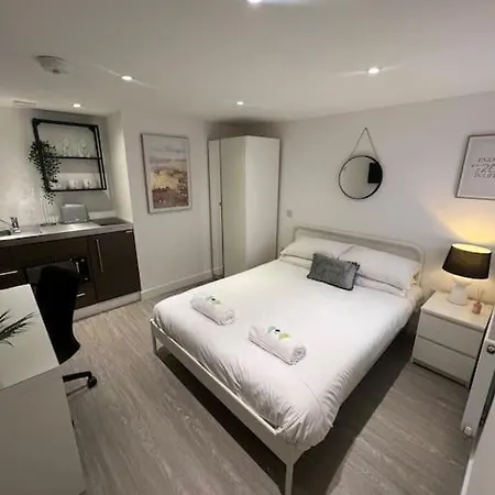 Апартаменти 2 Flat, 50m From Airbus Бристоль