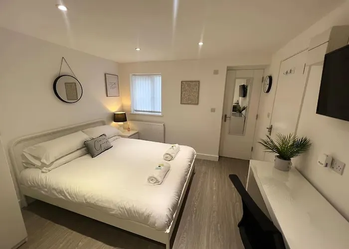 公寓 2 Flat, 50m From Airbus 布里斯托