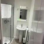 2 Flat, 50m From Airbus * Bristol