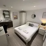 Appartamento 2 Flat, 50m From Airbus Bristol